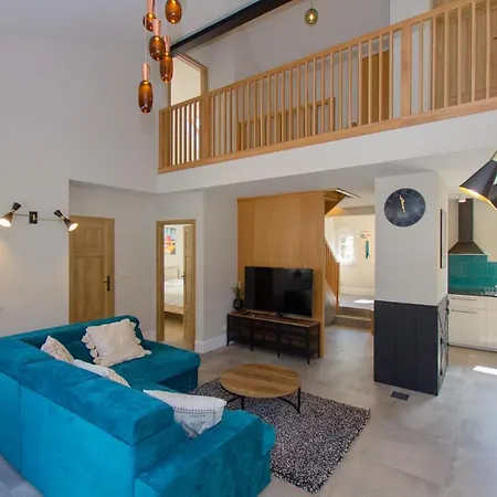 度假居 Apartamentowe Chmielowka 切米诺