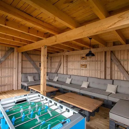 度假居 Apartamentowe Chmielowka 切米诺